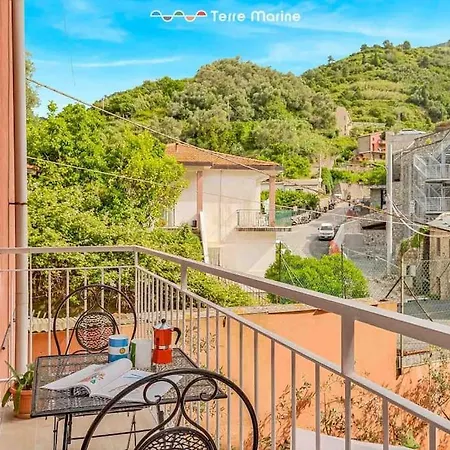 Appartement White 89, Terremarine